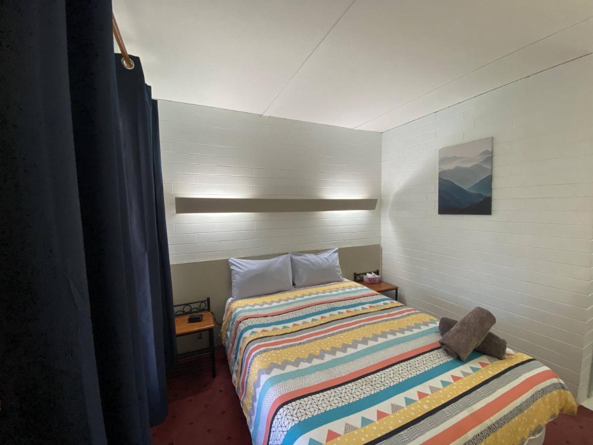 Capri Motel Balranald Extérieur photo