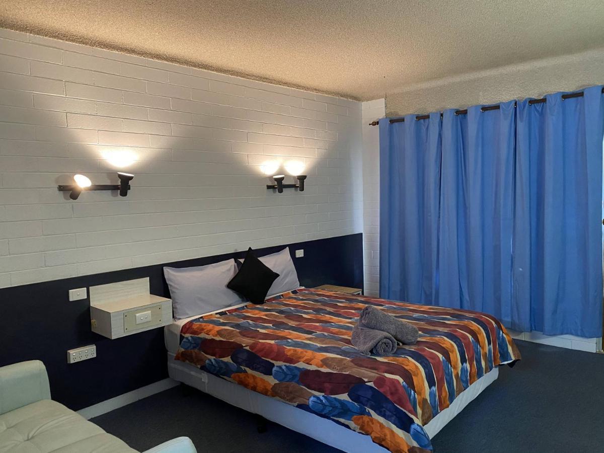 Capri Motel Balranald Extérieur photo