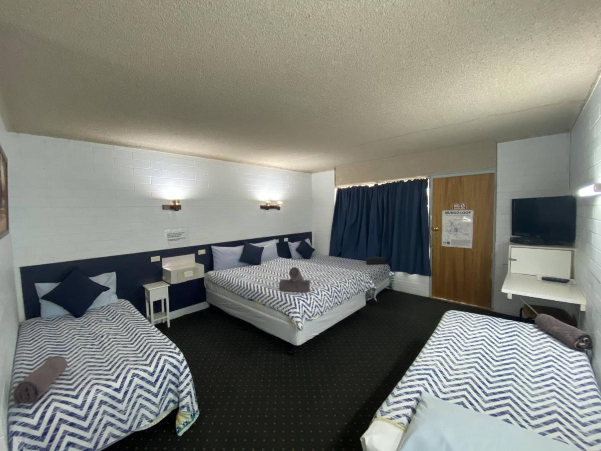 Capri Motel Balranald Extérieur photo