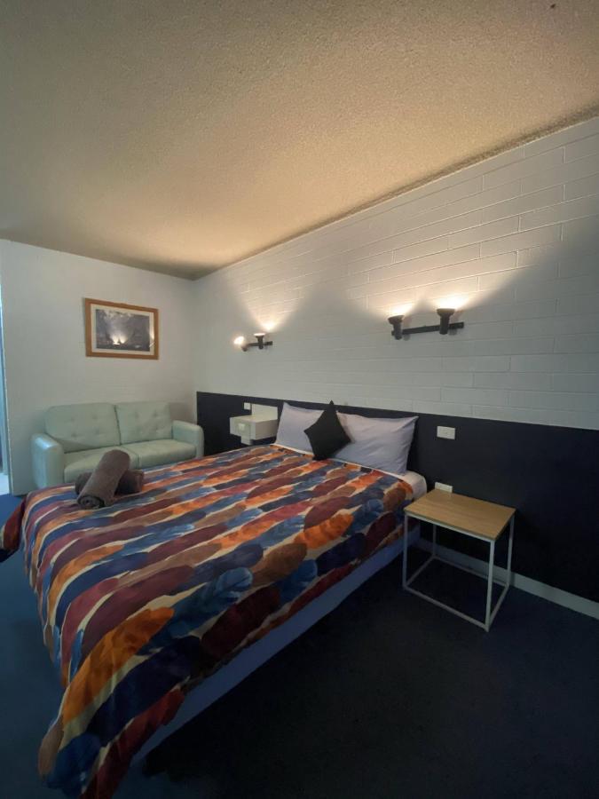 Capri Motel Balranald Extérieur photo
