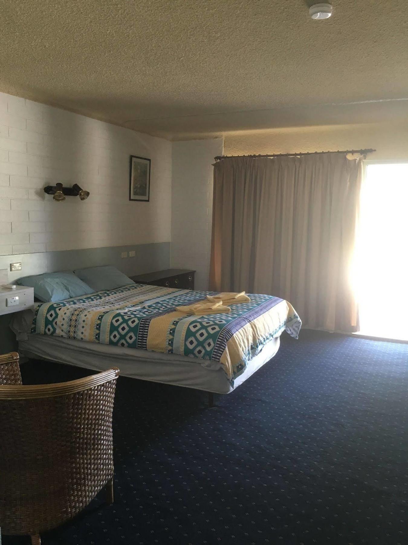 Capri Motel Balranald Extérieur photo