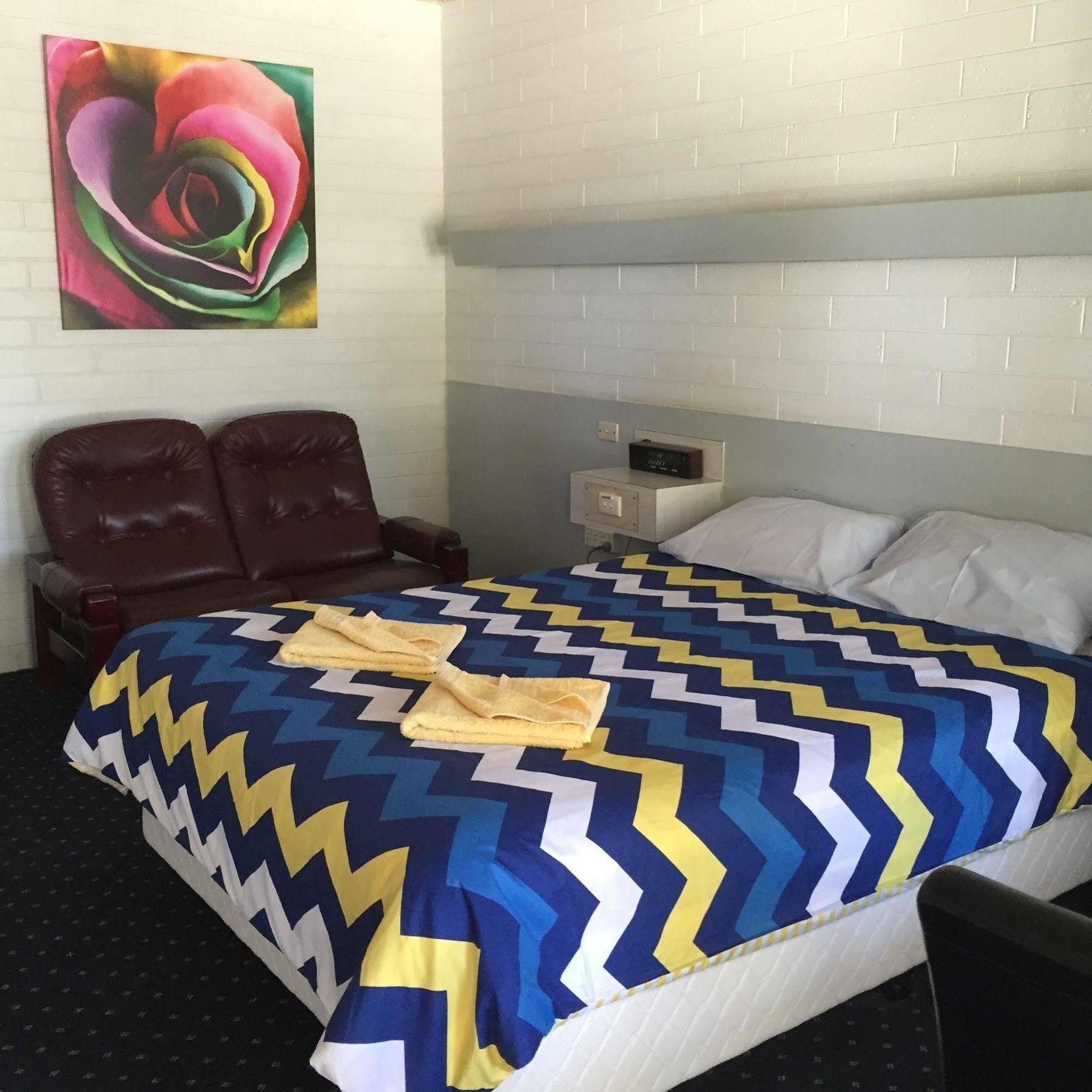 Capri Motel Balranald Extérieur photo